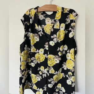 Nine West‎ floral sleveless blouse size Medium